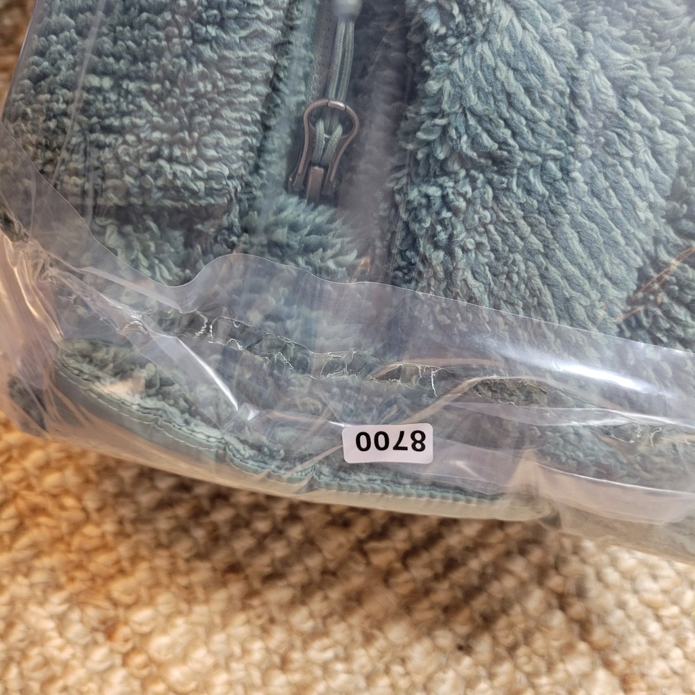 North Face Osito Jacket Women‎ Medium Green Fuzzy Fleece Teddy Full Zip Hike - Picture 15 of 15